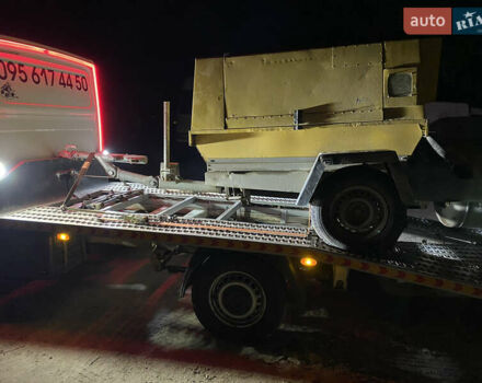 Белый Фольксваген Крафтер, объемом двигателя 1.97 л и пробегом 360 тыс. км за 20000 $, фото 4 на Automoto.ua