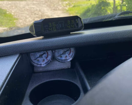 Белый Фольксваген Крафтер, объемом двигателя 1.97 л и пробегом 360 тыс. км за 20000 $, фото 9 на Automoto.ua