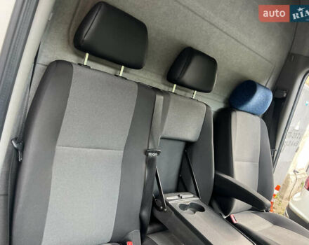 Белый Фольксваген Крафтер, объемом двигателя 1.97 л и пробегом 257 тыс. км за 17000 $, фото 13 на Automoto.ua