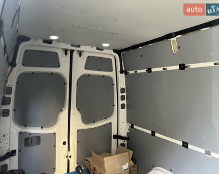 Белый Фольксваген Крафтер, объемом двигателя 1.97 л и пробегом 257 тыс. км за 17000 $, фото 15 на Automoto.ua