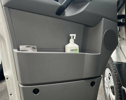 Белый Фольксваген Крафтер, объемом двигателя 1.97 л и пробегом 257 тыс. км за 17000 $, фото 27 на Automoto.ua