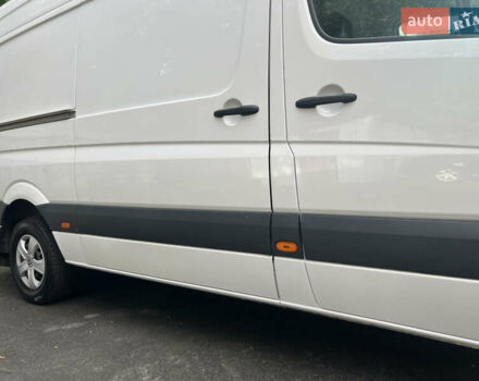 Белый Фольксваген Крафтер, объемом двигателя 1.97 л и пробегом 257 тыс. км за 17000 $, фото 10 на Automoto.ua