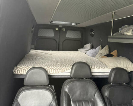 Белый Фольксваген Крафтер, объемом двигателя 1.97 л и пробегом 450 тыс. км за 17000 $, фото 2 на Automoto.ua