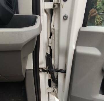 Белый Фольксваген Крафтер, объемом двигателя 1.97 л и пробегом 282 тыс. км за 19500 $, фото 22 на Automoto.ua