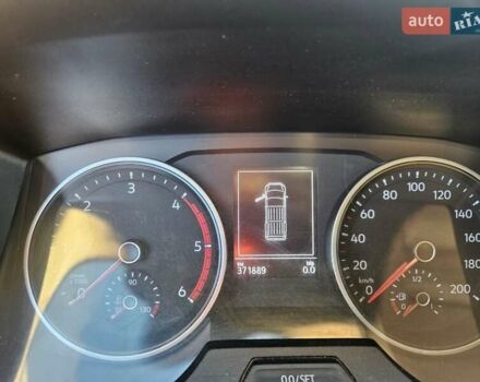 Белый Фольксваген Крафтер, объемом двигателя 2 л и пробегом 372 тыс. км за 17200 $, фото 2 на Automoto.ua