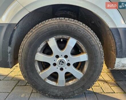 Белый Фольксваген Крафтер, объемом двигателя 2 л и пробегом 372 тыс. км за 17200 $, фото 3 на Automoto.ua