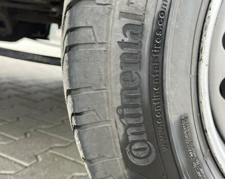 Белый Фольксваген Крафтер, объемом двигателя 2 л и пробегом 400 тыс. км за 17200 $, фото 6 на Automoto.ua