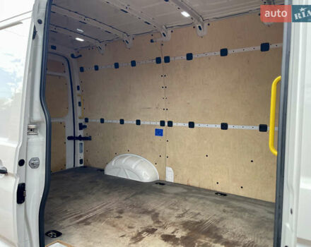 Фольксваген Крафтер 2019 в Житомире на Automoto.ua Белый Фольксваген Крафтер, объемом двигателя 0 л и пробегом 100 тыс. км за 18700 $, фото 2 на Automoto.ua