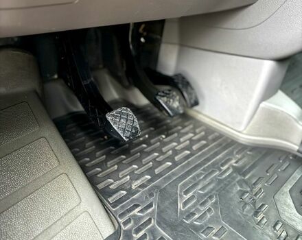 Белый Фольксваген Крафтер, объемом двигателя 2 л и пробегом 289 тыс. км за 19700 $, фото 8 на Automoto.ua