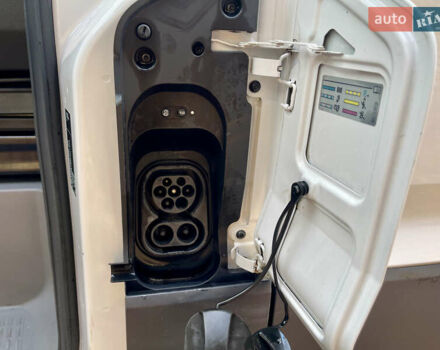 Фольксваген Крафтер 2019 в Житомире на Automoto.ua Белый Фольксваген Крафтер, объемом двигателя 0 л и пробегом 100 тыс. км за 18700 $, фото 13 на Automoto.ua