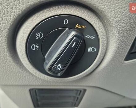 Білий Фольксваген Крафтєр, об'ємом двигуна 2 л та пробігом 150 тис. км за 22000 $, фото 19 на Automoto.ua