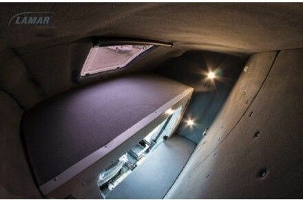 Білий Фольксваген Крафтєр, об'ємом двигуна 2 л та пробігом 527 тис. км за 25215 $, фото 4 на Automoto.ua