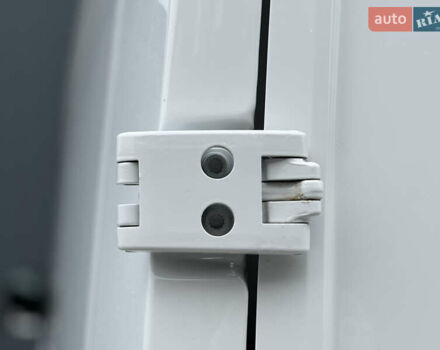 Білий Фольксваген Крафтєр, об'ємом двигуна 2 л та пробігом 223 тис. км за 21600 $, фото 69 на Automoto.ua