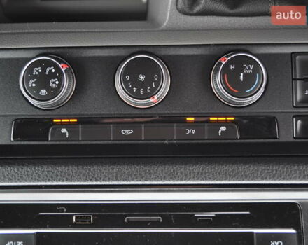 Фольксваген Крафтєр 2021 у Києві на Automoto.ua Білий Фольксваген Крафтєр, об'ємом двигуна 2 л та пробігом 129 тис. км за 28000 $, фото 56 на Automoto.ua