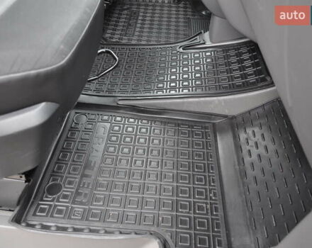 Фольксваген Крафтєр 2021 у Києві на Automoto.ua Білий Фольксваген Крафтєр, об'ємом двигуна 2 л та пробігом 129 тис. км за 28000 $, фото 39 на Automoto.ua