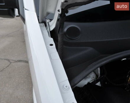 Фольксваген Крафтєр 2021 у Києві на Automoto.ua Білий Фольксваген Крафтєр, об'ємом двигуна 1.97 л та пробігом 197 тис. км за 26500 $, фото 82 на Automoto.ua