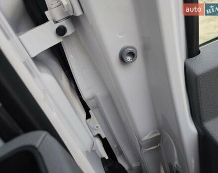 Білий Фольксваген Крафтєр, об'ємом двигуна 2 л та пробігом 201 тис. км за 25900 $, фото 63 на Automoto.ua