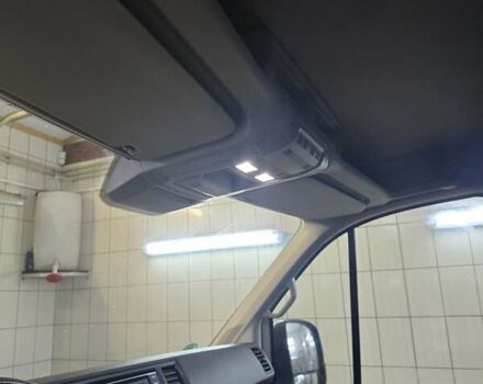 Белый Фольксваген Крафтер, объемом двигателя 2 л и пробегом 230 тыс. км за 23800 $, фото 3 на Automoto.ua