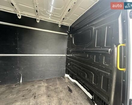 Белый Фольксваген Крафтер, объемом двигателя 1.97 л и пробегом 210 тыс. км за 22600 $, фото 34 на Automoto.ua