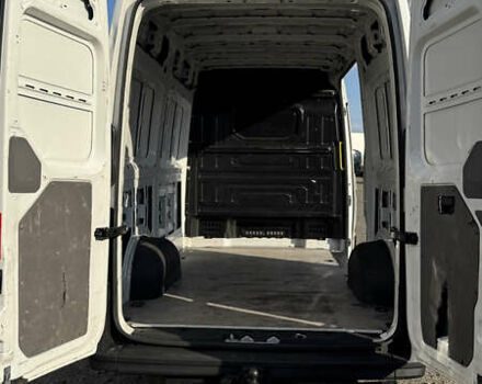 Белый Фольксваген Крафтер, объемом двигателя 1.97 л и пробегом 268 тыс. км за 18700 $, фото 10 на Automoto.ua