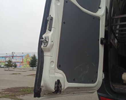 Білий Фольксваген Крафтєр, об'ємом двигуна 2.46 л та пробігом 235 тис. км за 11500 $, фото 17 на Automoto.ua