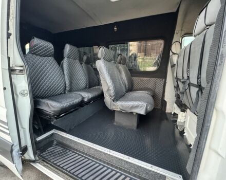 Белый Фольксваген Крафтер, объемом двигателя 2.5 л и пробегом 350 тыс. км за 9200 $, фото 16 на Automoto.ua