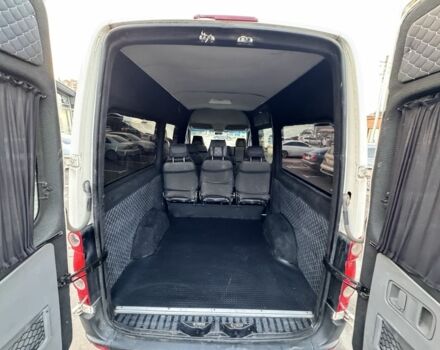 Белый Фольксваген Крафтер, объемом двигателя 2.5 л и пробегом 350 тыс. км за 9200 $, фото 21 на Automoto.ua