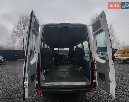 Белый Фольксваген Крафтер, объемом двигателя 20 л и пробегом 350 тыс. км за 17200 $, фото 8 на Automoto.ua