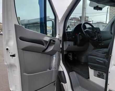 Белый Фольксваген Крафтер, объемом двигателя 1.97 л и пробегом 346 тыс. км за 21300 $, фото 3 на Automoto.ua