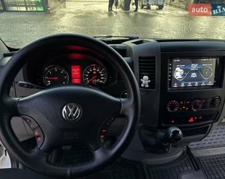 Білий Фольксваген Крафтєр, об'ємом двигуна 1.97 л та пробігом 327 тис. км за 18200 $, фото 4 на Automoto.ua