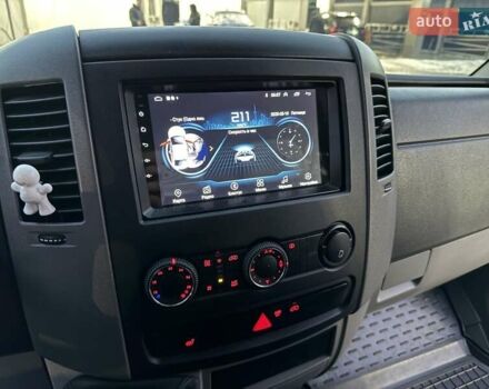 Білий Фольксваген Крафтєр, об'ємом двигуна 1.97 л та пробігом 327 тис. км за 18200 $, фото 5 на Automoto.ua