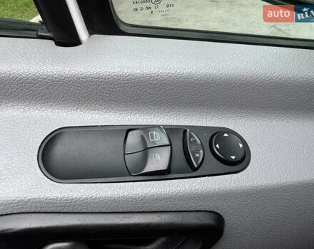 Білий Фольксваген Крафтєр, об'ємом двигуна 2 л та пробігом 338 тис. км за 13200 $, фото 31 на Automoto.ua