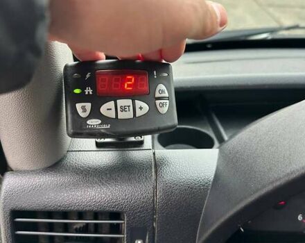 Білий Фольксваген Крафтєр, об'ємом двигуна 1.97 л та пробігом 337 тис. км за 16000 $, фото 23 на Automoto.ua