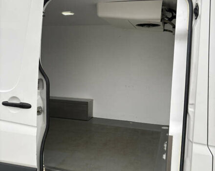 Белый Фольксваген Крафтер, объемом двигателя 1.97 л и пробегом 386 тыс. км за 15500 $, фото 1 на Automoto.ua