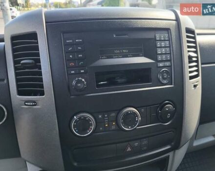 Белый Фольксваген Крафтер, объемом двигателя 2 л и пробегом 280 тыс. км за 17900 $, фото 13 на Automoto.ua