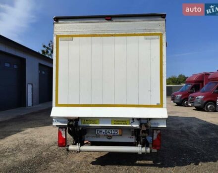 Белый Фольксваген Крафтер, объемом двигателя 2 л и пробегом 282 тыс. км за 26900 $, фото 2 на Automoto.ua