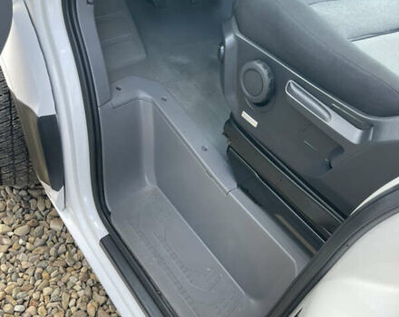 Белый Фольксваген Крафтер, объемом двигателя 2 л и пробегом 231 тыс. км за 32600 $, фото 19 на Automoto.ua