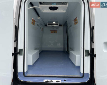 Белый Фольксваген Крафтер, объемом двигателя 2 л и пробегом 299 тыс. км за 27999 $, фото 26 на Automoto.ua