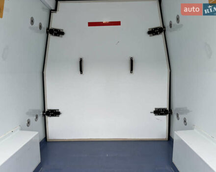 Белый Фольксваген Крафтер, объемом двигателя 2 л и пробегом 299 тыс. км за 27999 $, фото 31 на Automoto.ua