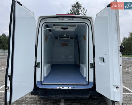 Белый Фольксваген Крафтер, объемом двигателя 2 л и пробегом 299 тыс. км за 27999 $, фото 25 на Automoto.ua