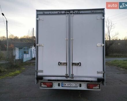 Белый Фольксваген Крафтер, объемом двигателя 2.46 л и пробегом 239 тыс. км за 13990 $, фото 5 на Automoto.ua