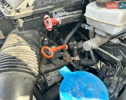 Белый Фольксваген Крафтер, объемом двигателя 2 л и пробегом 365 тыс. км за 14500 $, фото 7 на Automoto.ua