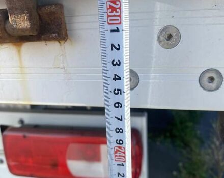 Белый Фольксваген Крафтер, объемом двигателя 2 л и пробегом 300 тыс. км за 19999 $, фото 3 на Automoto.ua