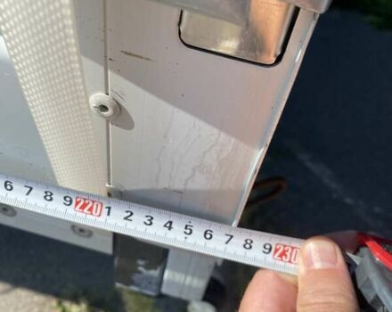 Белый Фольксваген Крафтер, объемом двигателя 2 л и пробегом 300 тыс. км за 19999 $, фото 1 на Automoto.ua