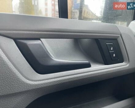 Белый Фольксваген Крафтер, объемом двигателя 2 л и пробегом 527 тыс. км за 22002 $, фото 9 на Automoto.ua