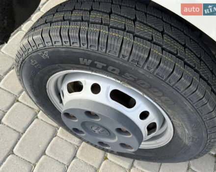 Белый Фольксваген Крафтер, объемом двигателя 2.46 л и пробегом 255 тыс. км за 33000 $, фото 6 на Automoto.ua