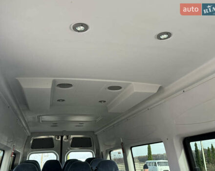 Белый Фольксваген Крафтер, объемом двигателя 2.46 л и пробегом 255 тыс. км за 33000 $, фото 15 на Automoto.ua