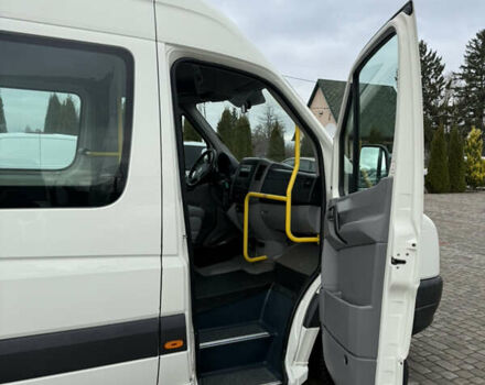 Белый Фольксваген Крафтер, объемом двигателя 2.46 л и пробегом 353 тыс. км за 22800 $, фото 4 на Automoto.ua