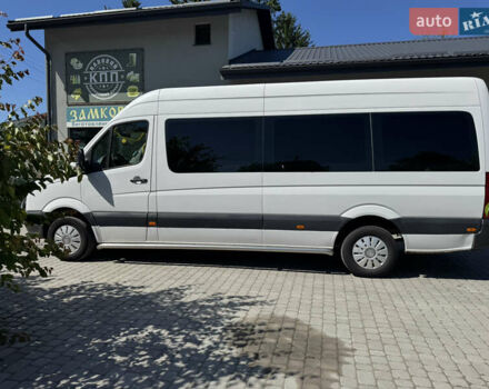 Белый Фольксваген Крафтер, объемом двигателя 2 л и пробегом 372 тыс. км за 19999 $, фото 3 на Automoto.ua