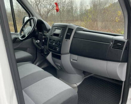 Белый Фольксваген Крафтер, объемом двигателя 1.97 л и пробегом 249 тыс. км за 16000 $, фото 10 на Automoto.ua